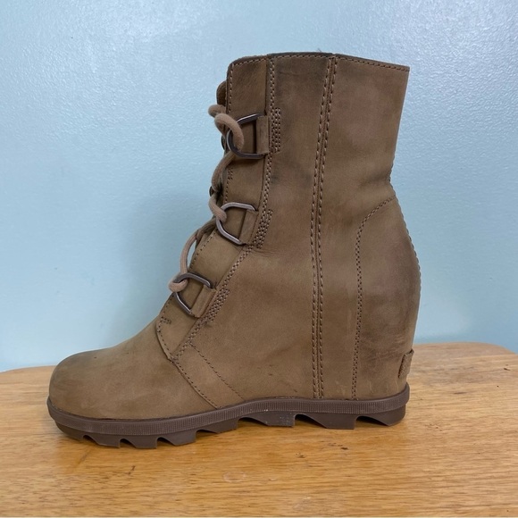 Sorel Joan Wedge II Nubuck Wedge Heel Ankle Boots NL3018 240 Sz 8.5 Leather Tan - Picture 2 of 13